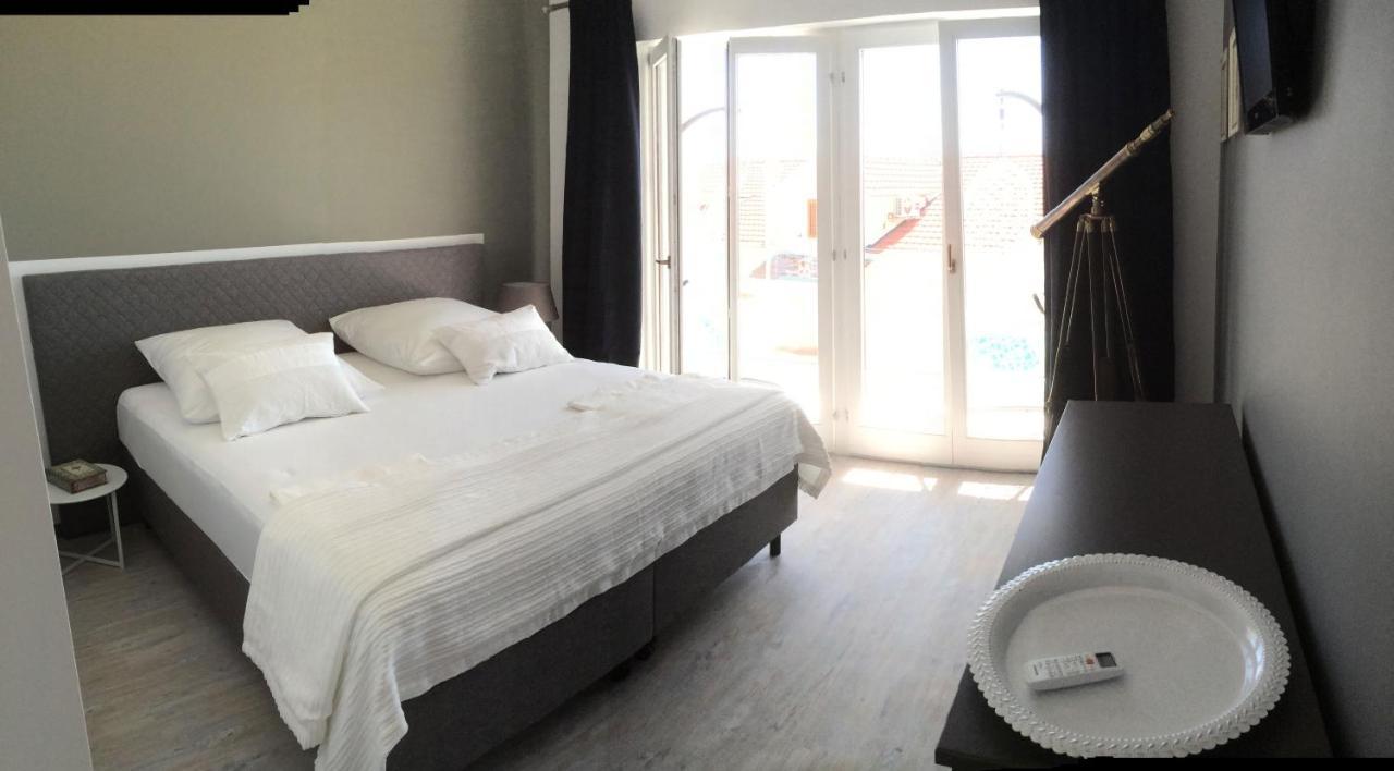 Seaside Villa With Private Pool Home By The Sea - Villa Trogir Ngoại thất bức ảnh